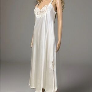 Jones New York Ivory Lace Slip
